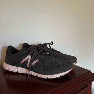 New Balance Grey Tennis Shoes